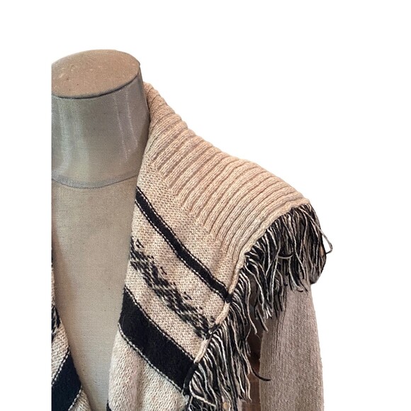 Abercrombie Kids Cardigan Sweater Girl's Open Front Fringed - Size 11/12 - Picture 5 of 12